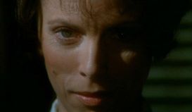 omen-billie-whitelaw1